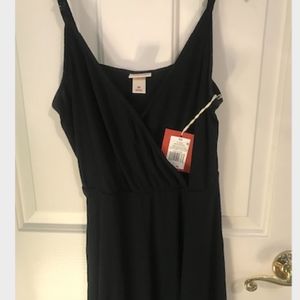 Black v neck flowy dress